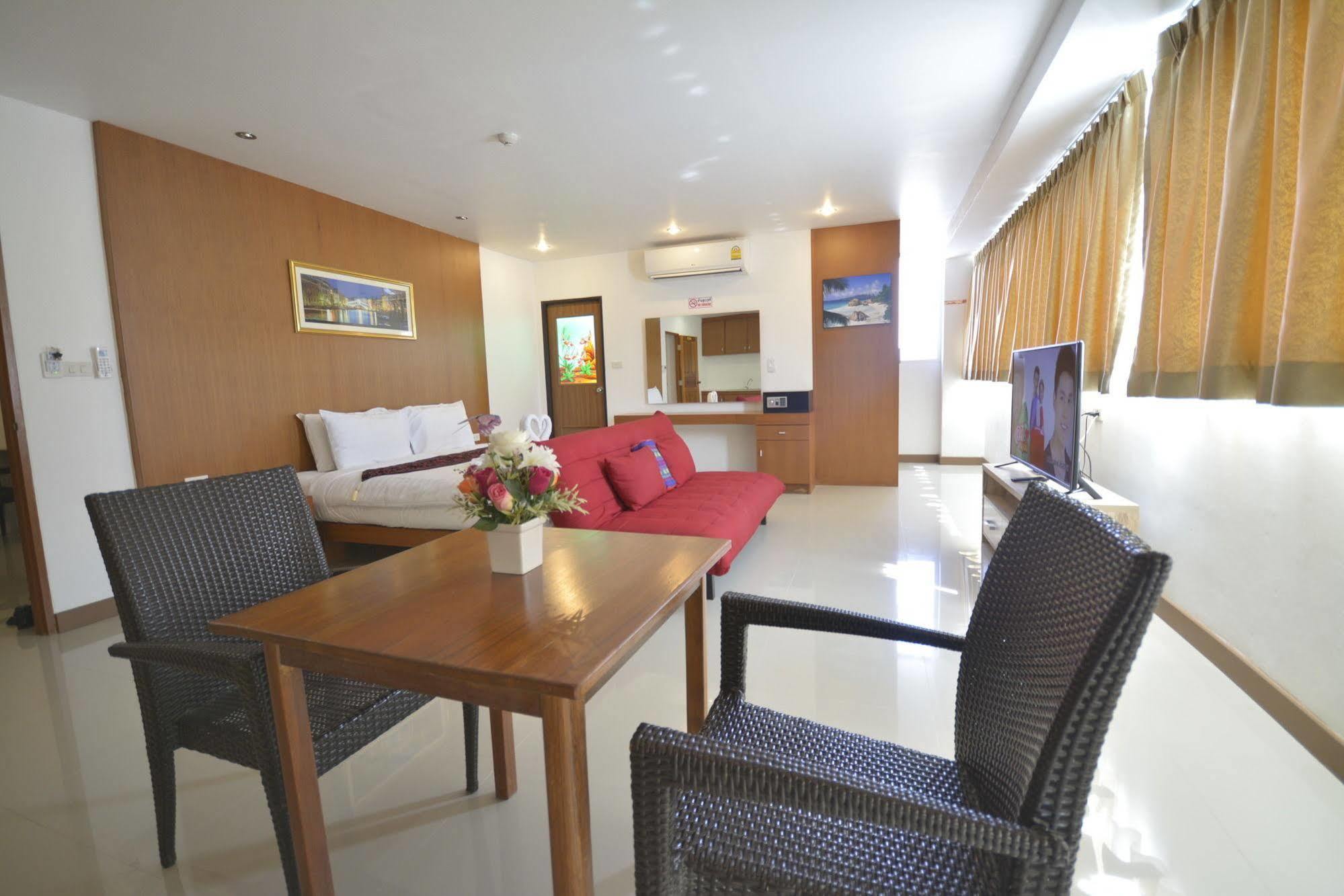 The Patong Center Hotel Εξωτερικό φωτογραφία